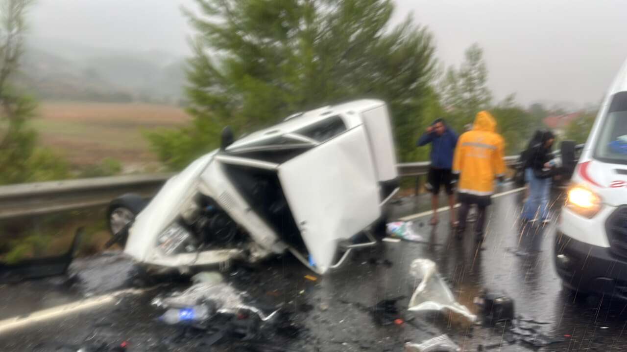 Muğla‘da İki Araç Çarpıştı: 1 Ölü, 2 Yaralı 3